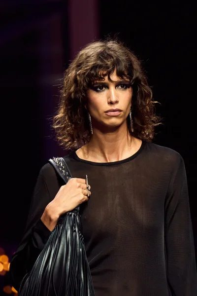 Look 12